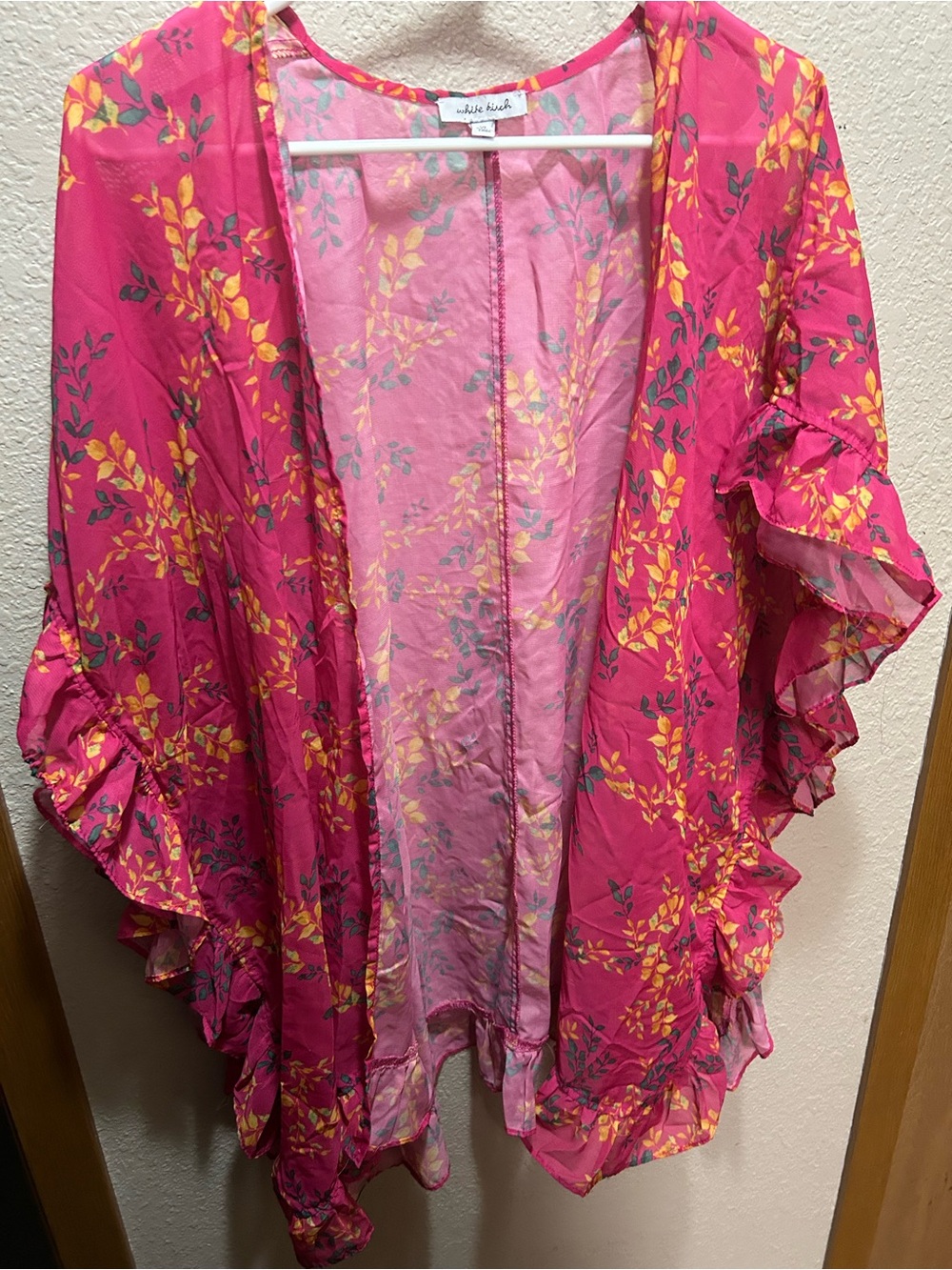 white birch Hot Pink Floral Ruffle Kimono